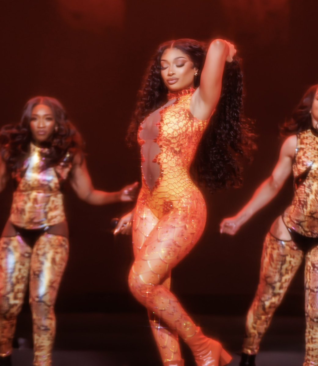 theestallion's tweet photo. ATL NIGHT ONE 🔥🔥🔥 make sure you pre save my new album “MEGAN” dropping 6.28  https://t.co/zPhkzh2hFS ☀️ 
#hotgirlsummertour https://t.co/m2qvYBvgb1