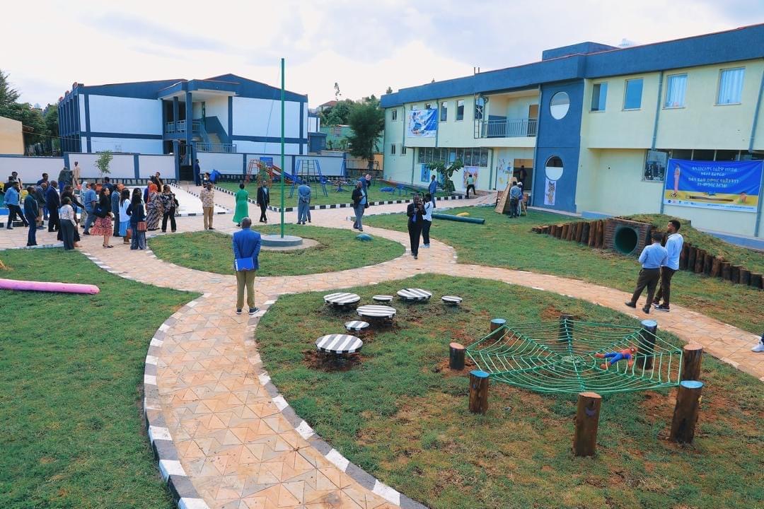 ecdprogramme's tweet photo. በፊት እና በኋላ
Before and After
#ecdprogramme #addisababa #adanechabiebie @AdanechAbiebie @AbiyAhmedAli https://t.co/4kFTgSbDxs