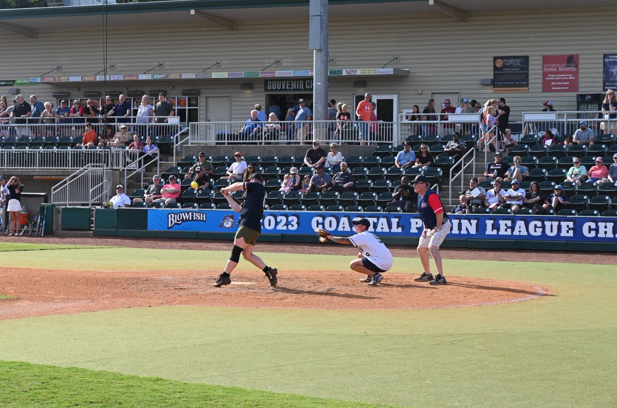 RCSD's tweet image. 🏆 We did it! RCSD won 5-0 against LCSD in our charity softball game for the USO! Huge thanks to everyone who supported and cheered us on. Together, we’re making a difference! 💙⚾🇺🇸 #RCSD #LCSD #CharitySoftball #USO #CommunityFirst