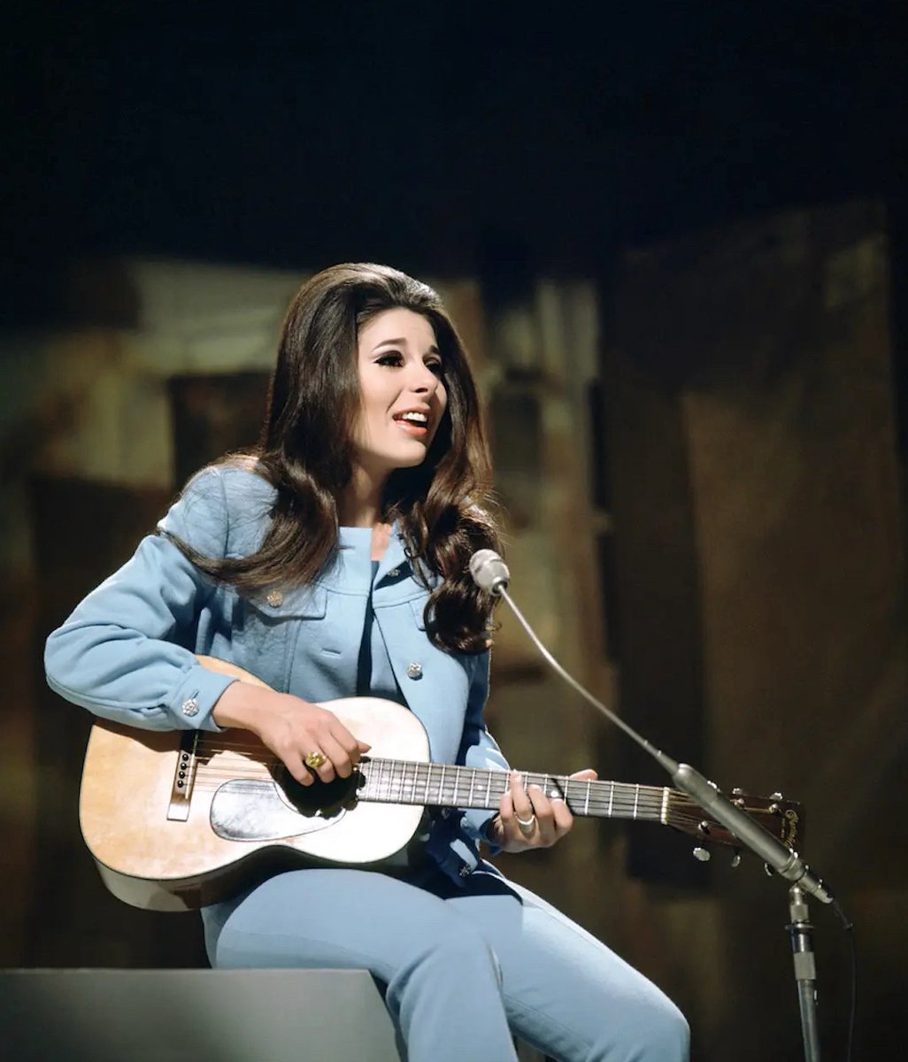 quadrafon's tweet photo. "It was the third of June/Another sleepy dusty Delta day..." Happy Bobbie Gentry Day to BG fans everywhere! @ESE_music82 #bobbiegentry #mississippidelta https://t.co/PKPAOcBFLR