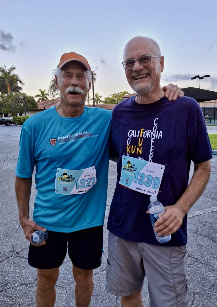 UVMTraumaLab's tweet photo. @ShockSociety Presidential 5k Fun Run - always a highlight of our annual meeting w past presidents Gene Moore and @DanielRemick1 @osuchm @MoorePeterK and friends. Now where is that beer tent? 🏃♂️🔥👍#shockcon https://t.co/H4BMs6F7G3