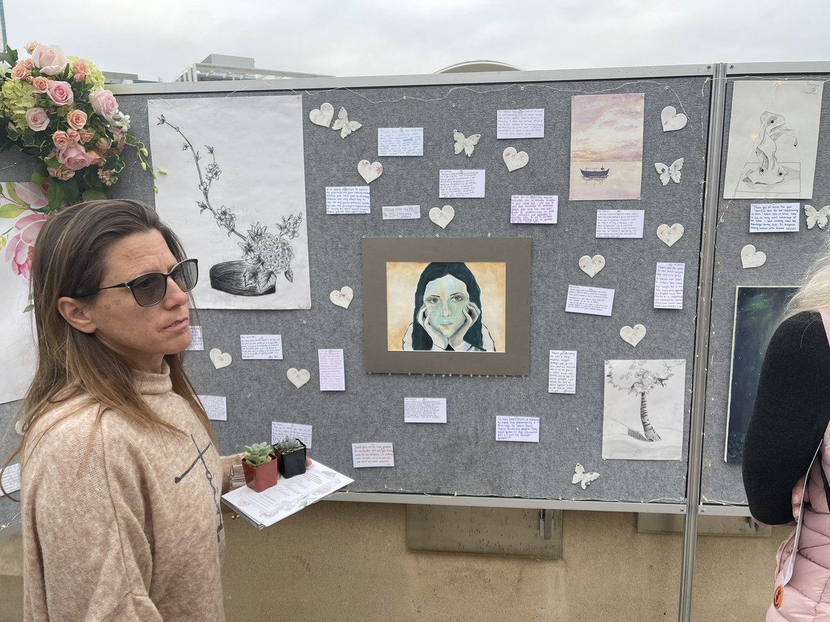 GreggMastersMPH's tweet photo. Yesterday at the @UCSDMedSchool @UCSDHealth #BodyDonation ceremony. An unbelievable honoring of so many donors who chose to contribute to the advancement of science. Thought this would be a small private ceremony for @amTerrie & other donors! Blown away!! #EOLchat https://t.co/7SAVsJ4mXi