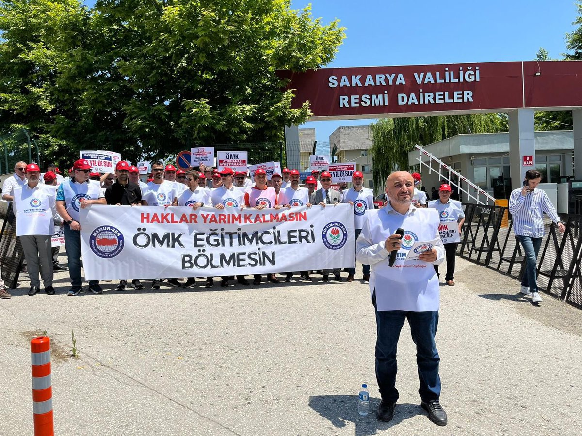 Öğretmenlik Meslek Kanunu içerisinde yer almayan;

☑️ Şube Müdürleri
☑️ İlçe Müdürleri
☑️ İl Müdür Yardımcıları
☑️ Eğitim Müfettişleri

#OMKEgitimcileriBolmesin
diye meydanlardan ses yükselttiler.

<a href="/RTErdogan/">Recep Tayyip Erdoğan</a>
<a href="/dbdevletbahceli/">Devlet Bahçeli</a>
<a href="/Yusuf__Tekin/">Yusuf Tekin</a>
<a href="/memetsimsek/">Mehmet Simsek</a>
<a href="/_aliyalcin_/">Ali YALÇIN</a>

SAKARYA