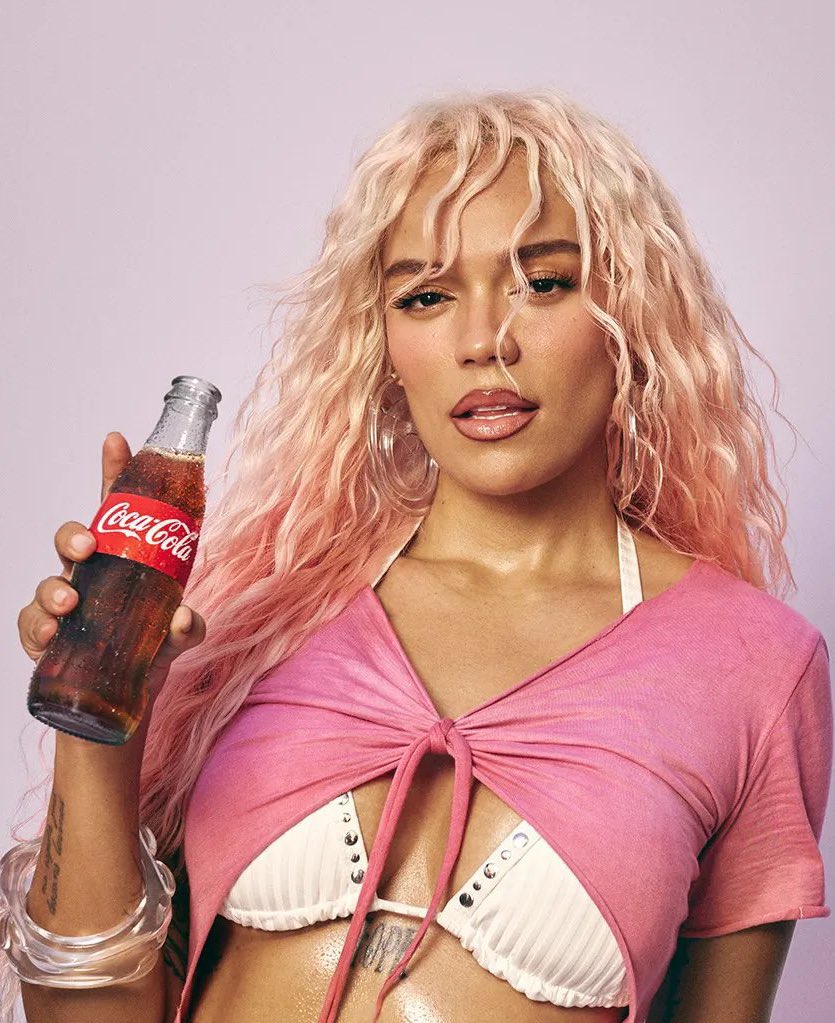 KAROL G X COCA-COLA🙂‍↔️🩷