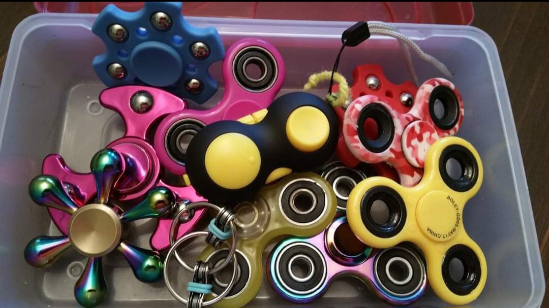 DougInBatavia's tweet image. I'm going through boxes of stuff from my school psychologist days and found these artifacts. Most students, whether they had a case of the fidgets or not, had to make sure they looked at and played with each one! #fidgets #fidgetspinners