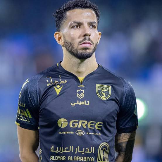 Flávio, velho conhecido do torcedor do Esquadrão, pode retornar ao Bahia na janela de julho. O volante de 28 anos, que está emprestado ao Al Taawon-SA, está em fim de contrato com o Trabzonspor-TUR. Cruzeiro, Fluminense e Vasco também demonstram interesse em contar com atleta