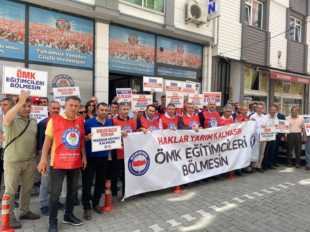 🅑🅘🅩 🅞🅖🅡🅔🅣🅜🅔🅝🅘🅩

#OMKEgitimcileriBolmesin

<a href="/RTErdogan/">Recep Tayyip Erdoğan</a> 
<a href="/dbdevletbahceli/">Devlet Bahçeli</a> 
<a href="/Yusuf__Tekin/">Yusuf Tekin</a> 
<a href="/memetsimsek/">Mehmet Simsek</a> 
<a href="/cftcblnt/">Bülent ÇİFTCİ</a> 
<a href="/tcmeb/">Millî Eğitim Bakanlığı</a>
<a href="/_aliyalcin_/">Ali YALÇIN</a> 
<a href="/TalipGeylan06/">Talip Geylan</a> 
<a href="/kademozbay_/">Kadem Özbay</a>