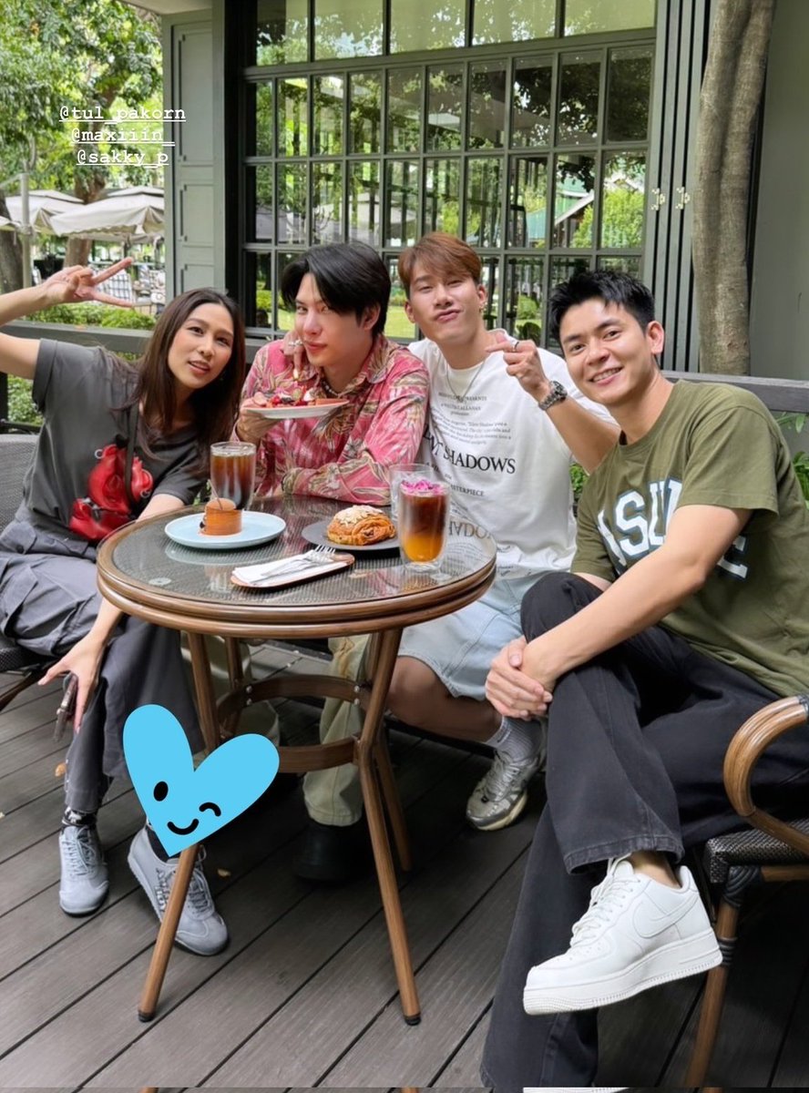 Maxtulforever1's tweet photo. Daqui a 6 dias, nosso bebê max completa 30 anos e se reuniu hoje com os seus amigos #sakky_p #tul_pakorn #aimsatidaa ❤
🗓 03.06.2024
Cr: on pic/ owners https://t.co/0FbvALP0BE