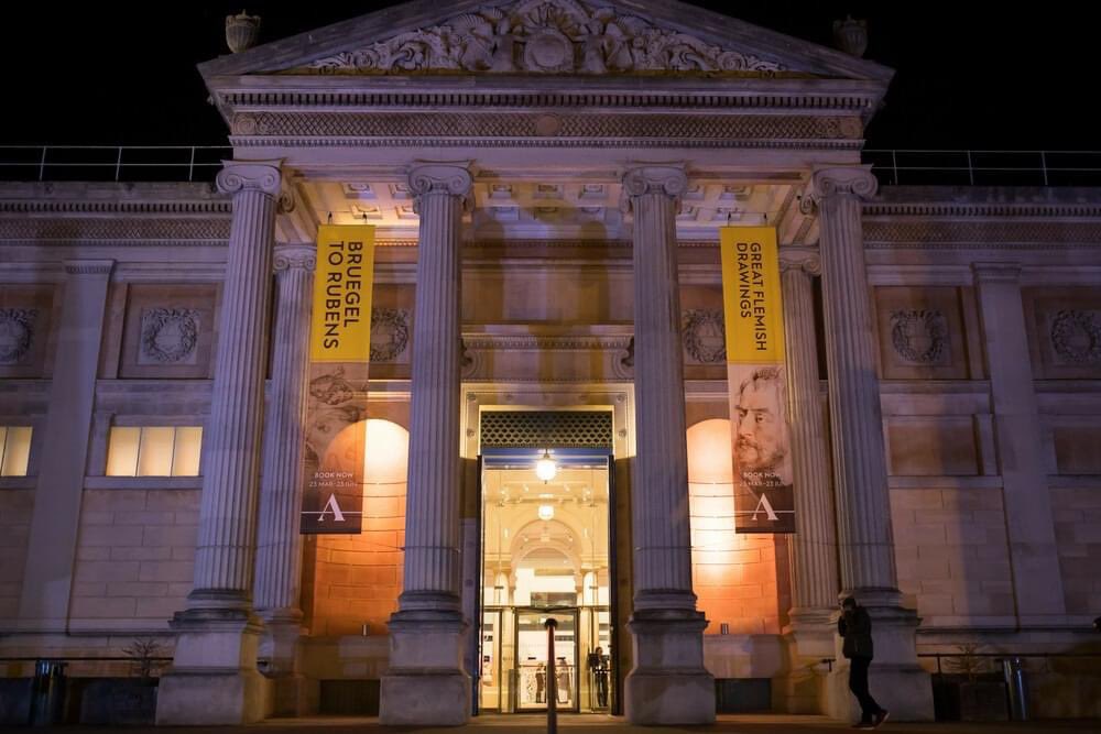 On Friday 21 June, join us for the evening opening of Bruegel to Rubens: Great Flemish Drawings. 

The exhibition will be open until 8pm, and you can enjoy food and drinks at our Rooftop Restaurant too.

Purchase tickets to the exhibition and make a reservation for dinner here: