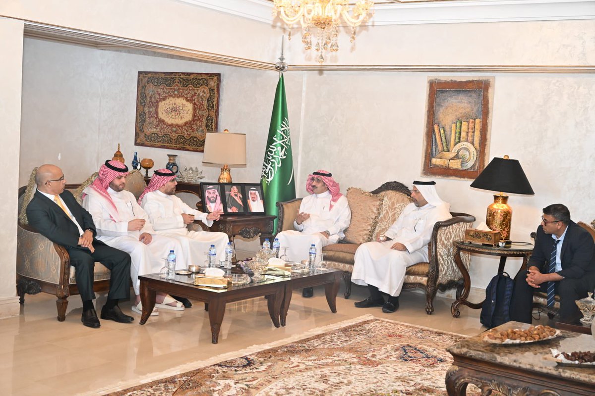 KSAembassyTN's tweet photo. أقام سفير خادم الحرمين الشريفين لدى تونس الدكتور عبد العزيز بن علي الصقر مأدبة غداء على شرف وفد مجلس الصحه لدول مجلس التعاون لدول الخليج العربية ، ووفد من بوابة البحر الاحمر يزورون تونس حالياحضر الاستقبال  أعضاء رؤساء الملحقيات بسفارة المملكة لدى تونس وعدد من منسوبي السفارة . https://t.co/odb5mttk35