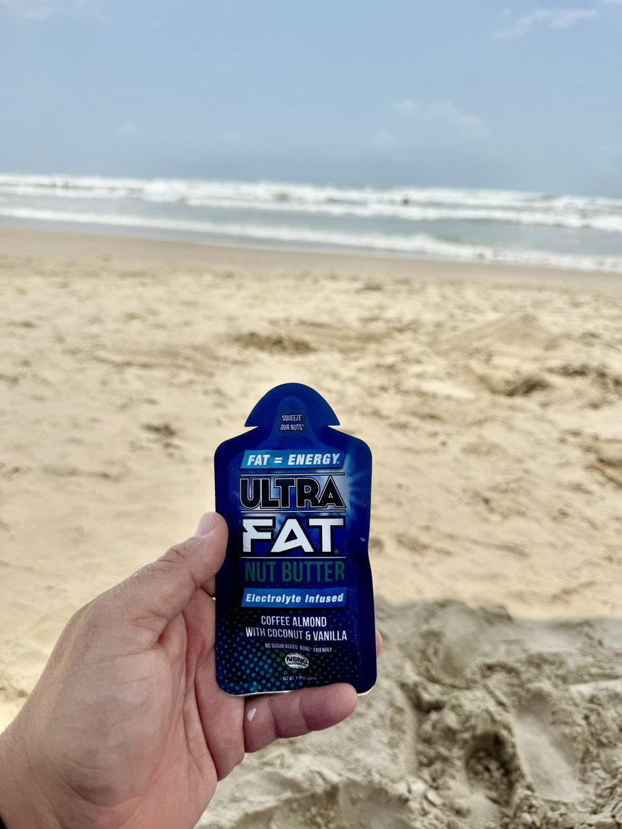 Fleeing400's tweet photo. No place I’d rather squeeze @VinnieTortorich’s nuts than with my toes in the water, ass in the sand. Not a worry in the world, cold nuts in my hand. Life is good today. #NSNG https://t.co/7iuVxc6yvX