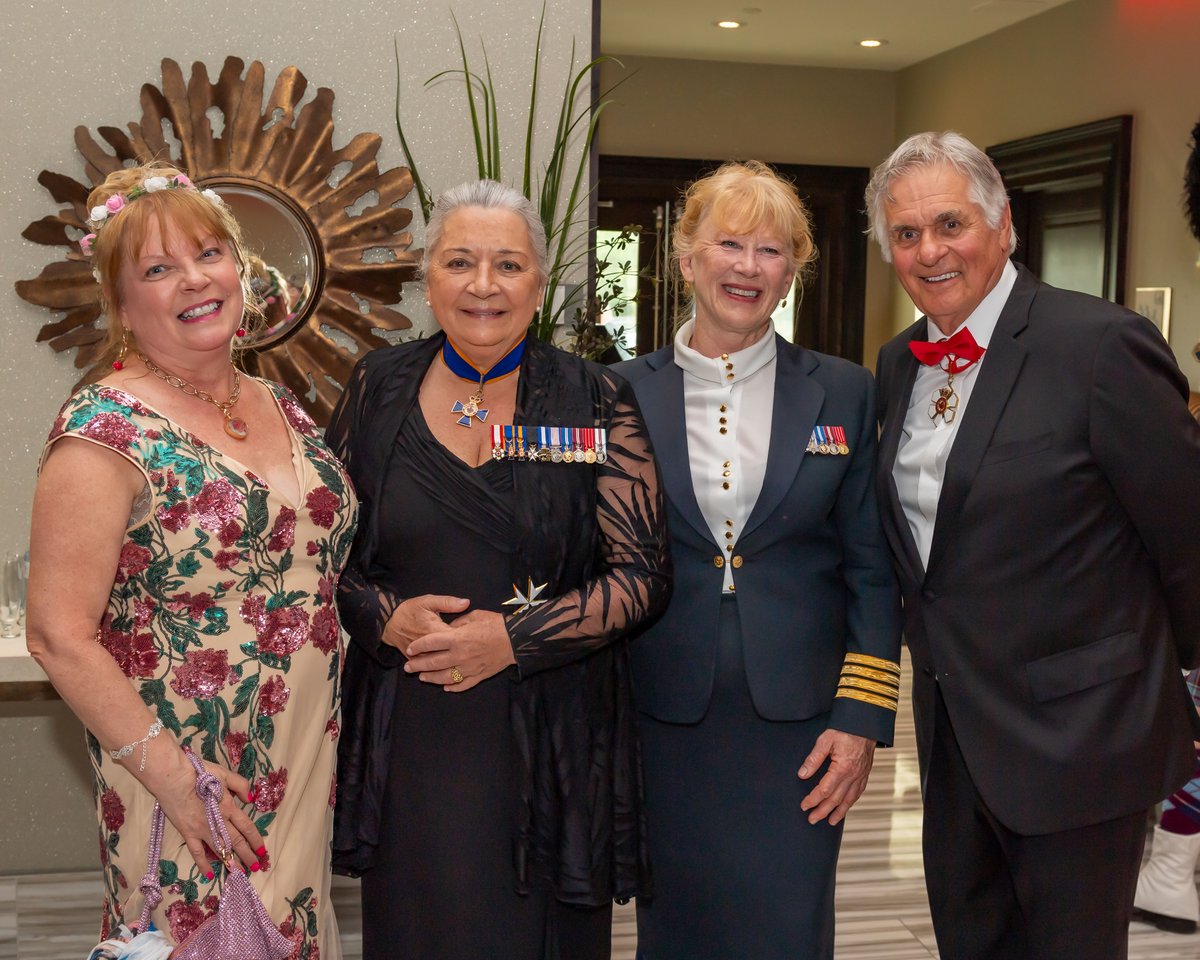 ARC_RCAF's tweet photo. Le bal du centenaire de l'ARC de samedi a été inoubliable, surtout en présence de la gouverneure générale et commandante en chef du Canada, Son Excellence la très honorable Mary Simon! https://t.co/PJEmD4NrNG