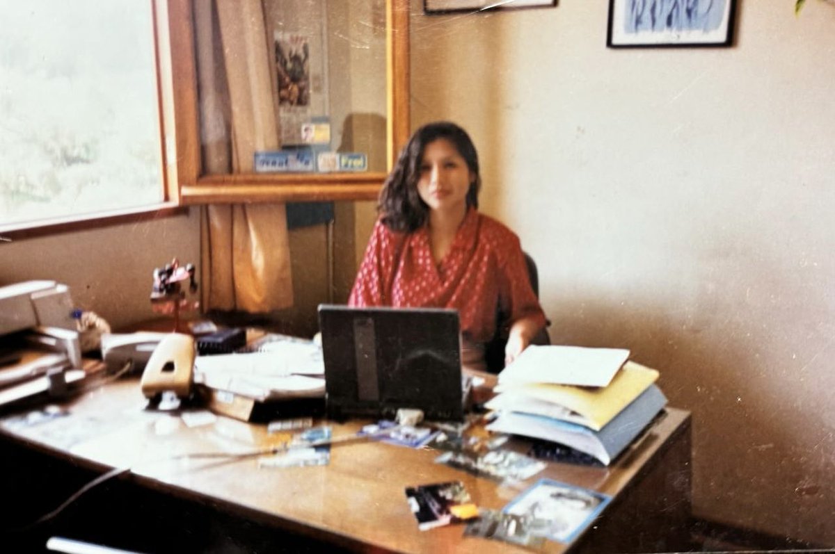 Foto del recuerdo: A los 18 años, haciendo la práctica en el Municipio de #Peñalolén. 
#Trayectoria 
#EligeLocal
#QueLaAlcaldesaSeaTuVecina