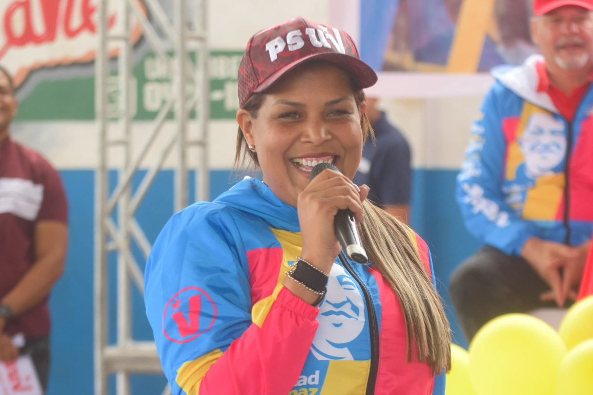 Presidente <a href="/NicolasMaduro/">Nicolás Maduro</a> en UPATA estamos listos!!!
Cuente usted con su militancia completa del <a href="/PartidoPSUV/">PSUV</a> y la organización del 1 x 10 hacia el triunfo perfecto de las fuerzas revolucionarias sobre los patarucos y los apellidos que más nunca volverán .