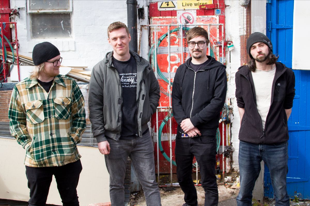 Distorted Sound (@distorted_mag) on Twitter photo Watch a new music video from <a href="/TheFeverKings/">The Fever Kings</a> here on Distorted Sound! <a href="/HoldTight_co/">Hold Tight</a> distortedsoundmag.com/the-fever-king… Watch a new music video from <a href="/TheFeverKings/">The Fever Kings</a> here on Distorted Sound! <a href="/HoldTight_co/">Hold Tight</a> distortedsoundmag.com/the-fever-king…