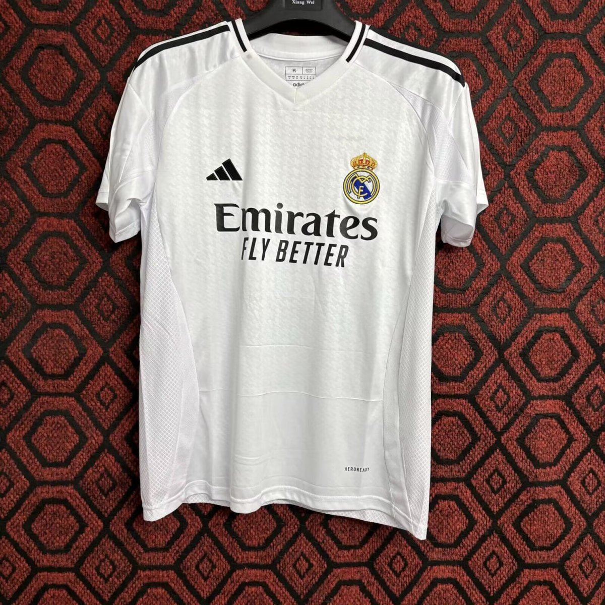 🚨 SORTEO INTERNACIONAL🚨

🤍 Por el fichaje oficial de Kylian Mbappé por el Real Madrid, vamos a sortear 3 camisetas de Mbappé 🤍

Para participar:
- Sigue a <a href="/Ctinfo_17/">Ctinfo_17</a>  y <a href="/AdriRM33/">REAL MADRID FANS 🤍</a> 
- Dar RT a este tweet 
- Mencionar a un amigo 

🍀 El ganador se dará este miércoles 🍀