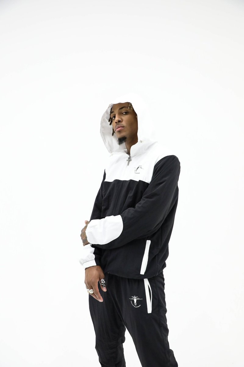 routerunners's tweet photo. check out https://t.co/ovaJcItju1 for all the latest drops ❕ https://t.co/Iyb433GmwE