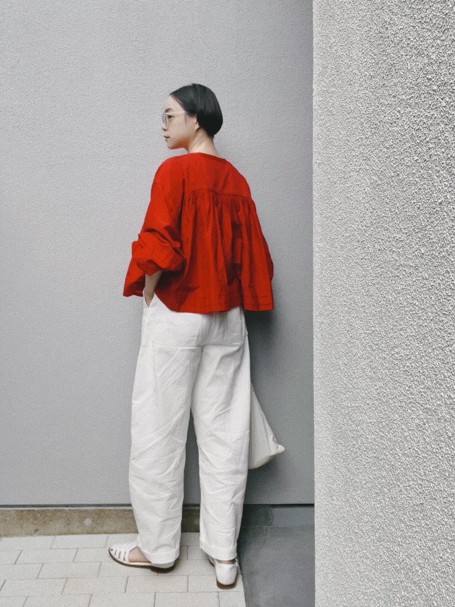 Cacco
ボリュームタックブラウス
スカーレット🗼🗼🗼

1101.com/store/cacco/3r…