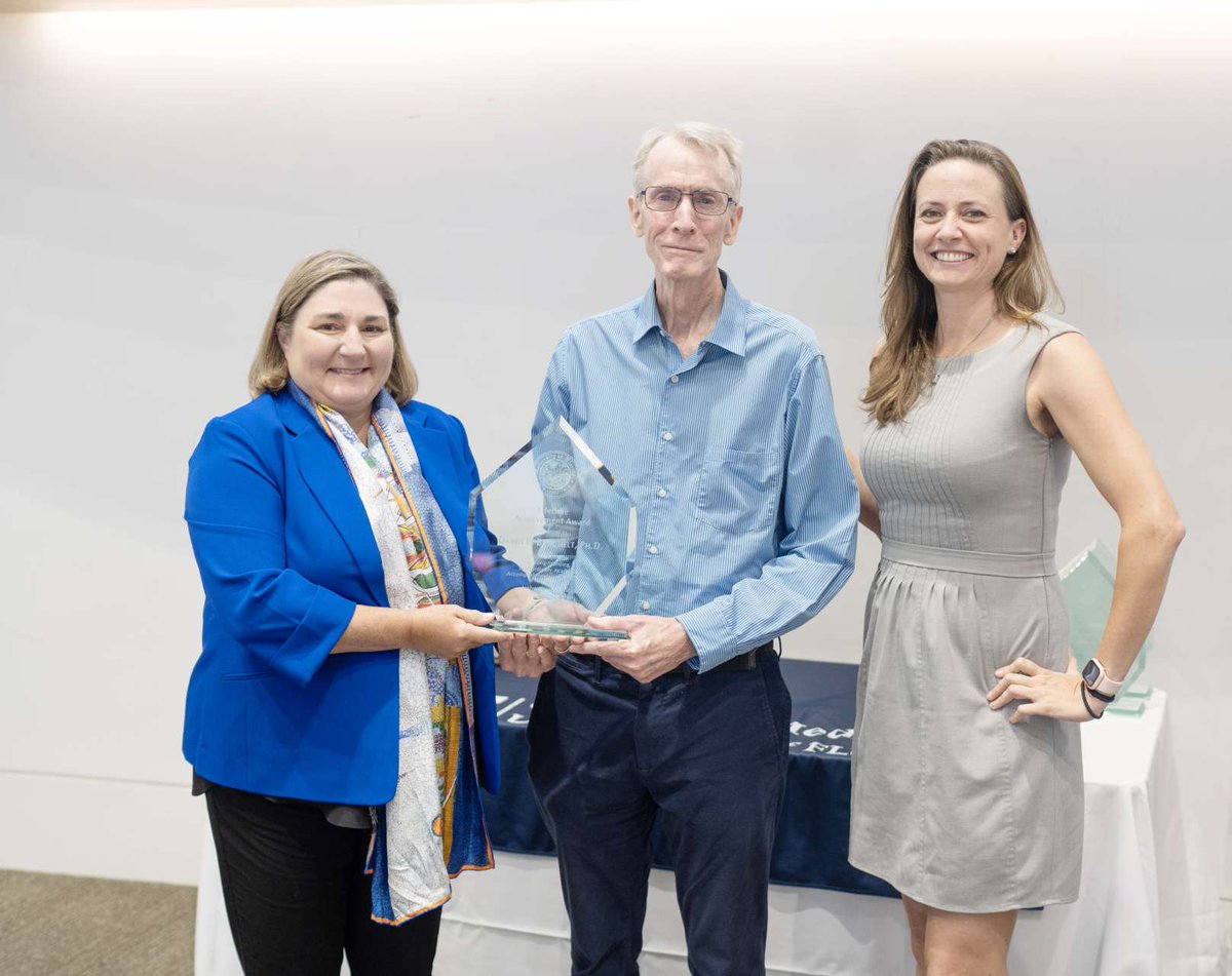 UF McKnight Brain Institute (@ufmbi) on Twitter photo Several MBI members were recognized at <a href="/UFMedicine/">UF Medicine</a>'s spring faculty assembly, including Dr. David Borchelt (Lifetime Achievement Award, pictured below) and Dr. Maryam Rahman (collegewide Clinical Excellence Award).
See the full list of recipients here 👉 bit.ly/3KsjaeI Several MBI members were recognized at <a href="/UFMedicine/">UF Medicine</a>'s spring faculty assembly, including Dr. David Borchelt (Lifetime Achievement Award, pictured below) and Dr. Maryam Rahman (collegewide Clinical Excellence Award).
See the full list of recipients here 👉 bit.ly/3KsjaeI