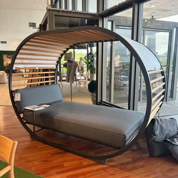 cabothousefurniture tweet media