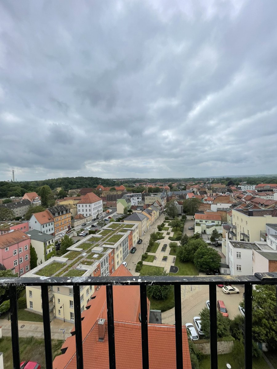 StadtRaum's tweet photo. Wir haben heute dem ev. Stadtpfarrer Patrick Hommel geholfen ein „Herz statt Hetze“-Banner an die Marienkirche zu hängen! Dabei waren u.a. Kristin Heiß und Eric Stehr. 
Eine tolle und klare Positionierung!
Geht zur Kommunal- und #Europawahl! https://t.co/wiEiWzxKy4
