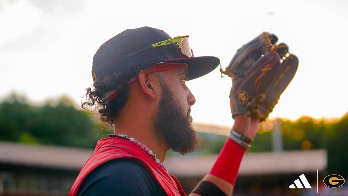 JoseVargass20's tweet photo. And with that being said, THANK YOU #gramfam it was a pleasure and enjoyed every minute at the G. #SwacChamps2024 #ElTrece13 #Suaveee🇩🇴
Out.✌🏻 https://t.co/4e5NDJlOdH