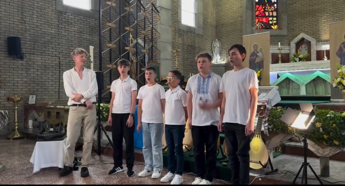 On Sunday we met Jurij Fedynskyj, a true Kobzar, bringing us back to our roots and history. His music and stories are a breath of the past, touching our souls. Grateful for this incredible encounter. 🎶 #UkrainianHeritage #Kobzar <a href="/UAkids_club/">Ukrainian kids club in Coatbridge</a> <a href="/UKRinEdinburgh/">UA Consulate in EDI</a>