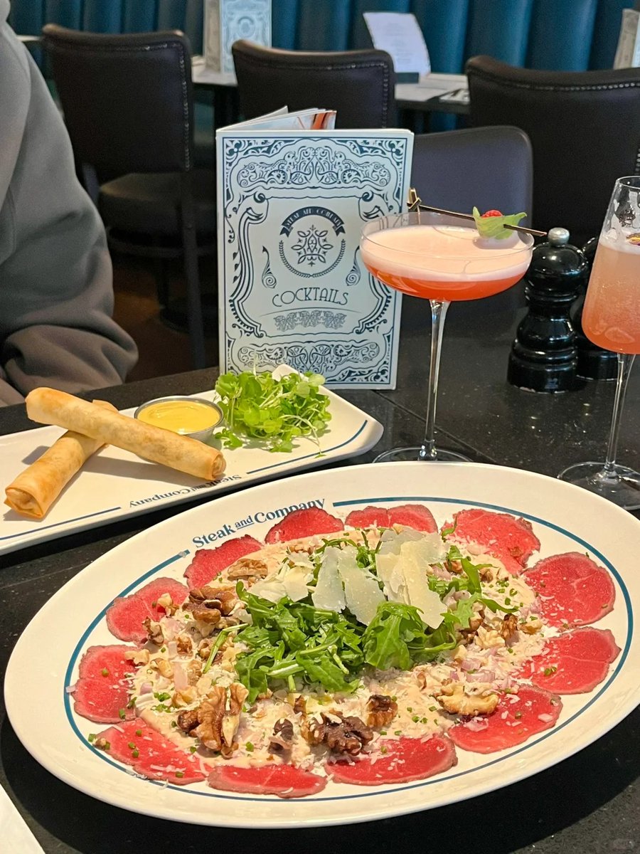 CngrCangr's tweet image. In London, it’s so satisfying to eat meat in a traditional steak house 😋🍽