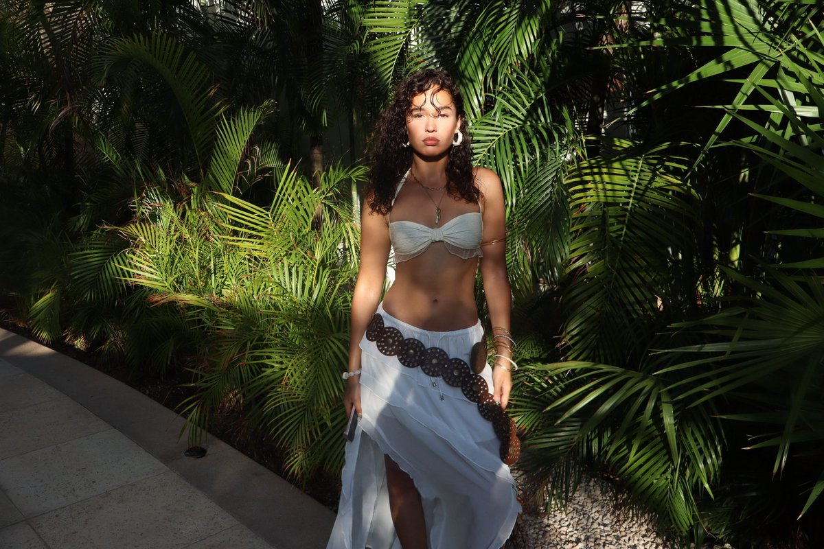 persianqueen124's tweet photo. Sun kissed https://t.co/5HJ4jBCC3q