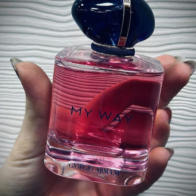 Bu parfüm Hagi güzel kız A hediye gidecek