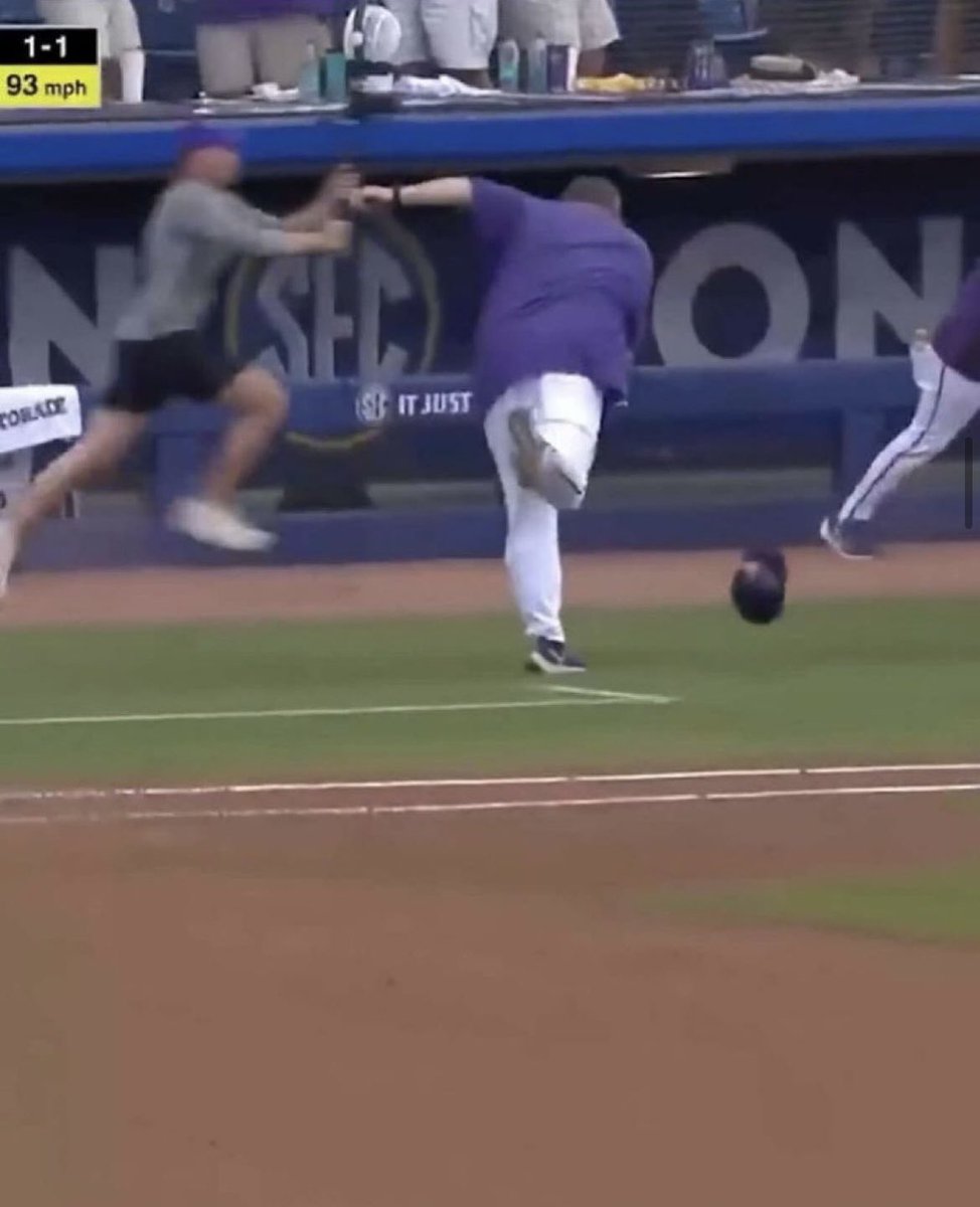 Barstool LSU tweet media