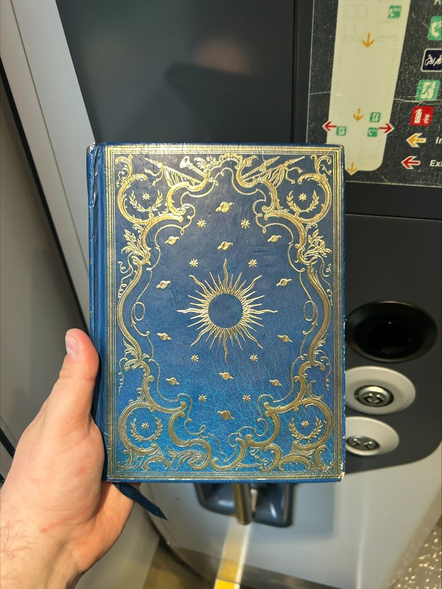 LNER's tweet image. Roses are red🌹
Violets are blue 🪻
Does this book of handwritten quotes and poems belong to you? 📔

It was found on the 17:15 #Leeds to #LondonKingsCross service and we&apos;d really like to reunite it with it&apos;s owner!