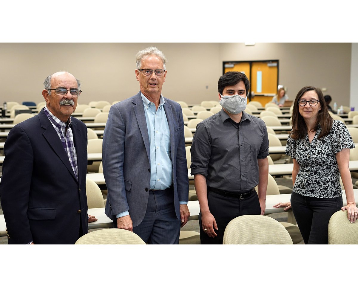 Congrats James W. Simpkins Award recipients! 👏 

SBS students were honored for outstanding research at the 2024 Neurobiology of Aging and Alzheimer's Disease Symposium at HSC.

🏆 1st place: Kumudu Subasinghe
🏆 Runner up: Savanna Smith
🏆 Runner up: Rajiv Rangan