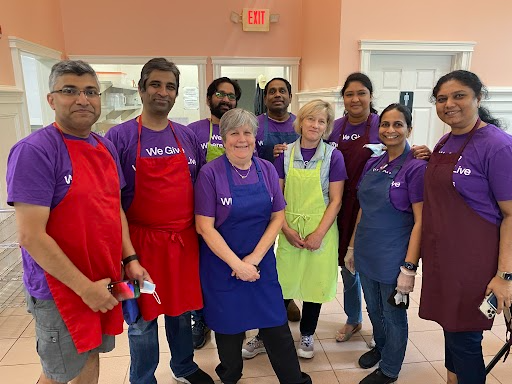 The Lawrence, Massachusetts <a href="/TELUS/">TELUS</a> office helped serve 225 dinners last night at the Cor Unum Meal Center. We had a wonderful time interacting with the guests, especially the children 💜 #GiveWhereWeLive #TeamTELUS