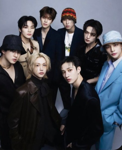 5starChanniehug's tweet photo. Love is more powerful than hate ♥️ 

#YouMakeStrayKidsStay
#StayForEternity
#StaysWithSkz
#StrayKids https://t.co/llj9RDRUvi