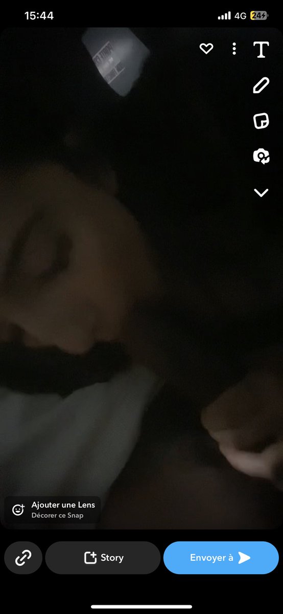 ab66035's tweet photo. @maevaasinaloa Arrête de parler chinois venez sur snap je poste met sextape balo357 https://t.co/MwijCPFJSq