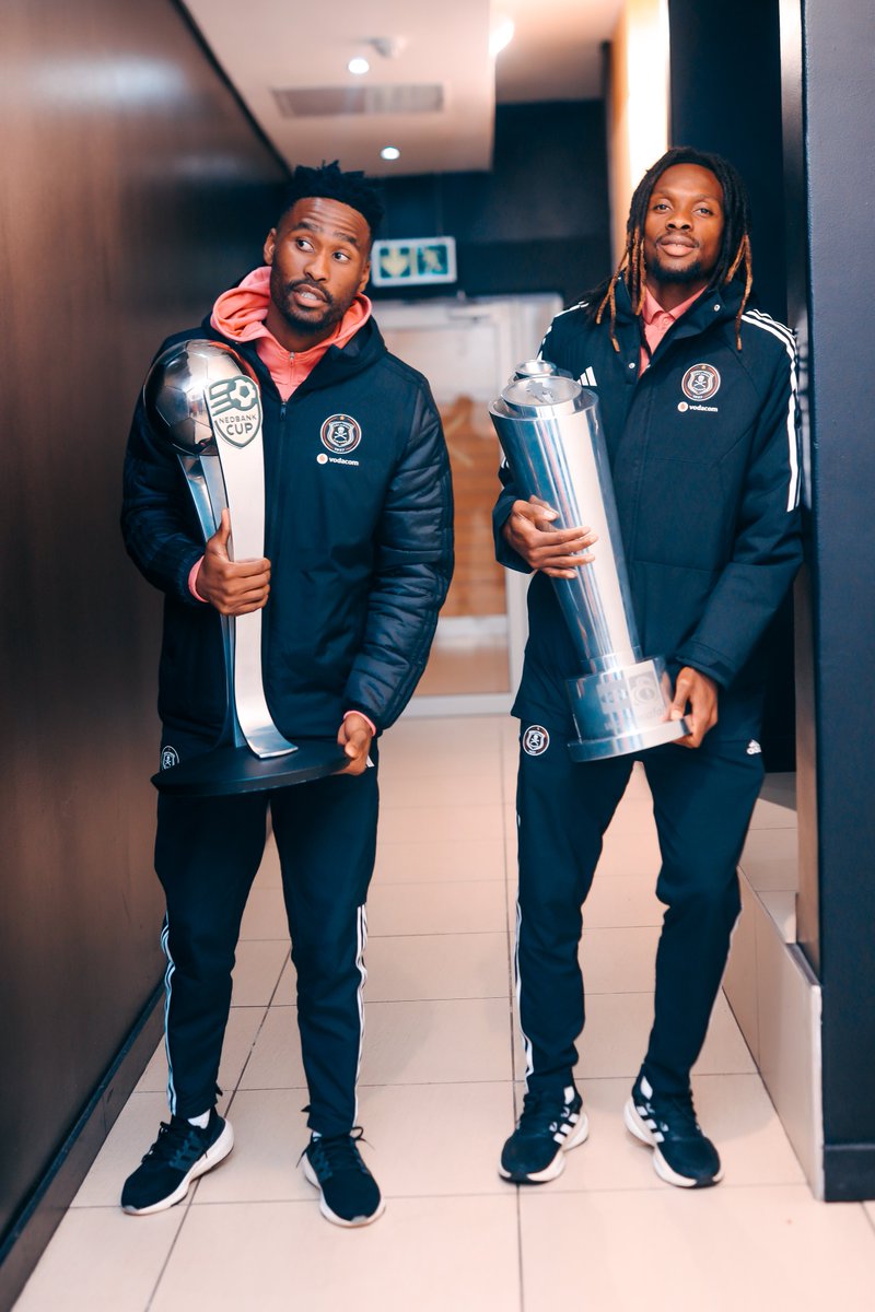 METROFMSA's tweet photo. Tonight on #SportsNightAmplified with @andileNcube we chat to to @orlandopirates coach Jose Riveiro
@joseriveirocoach ,Sipho Chaine and Olisa Ndah 
#SNAWA https://t.co/IWieGw2NfI