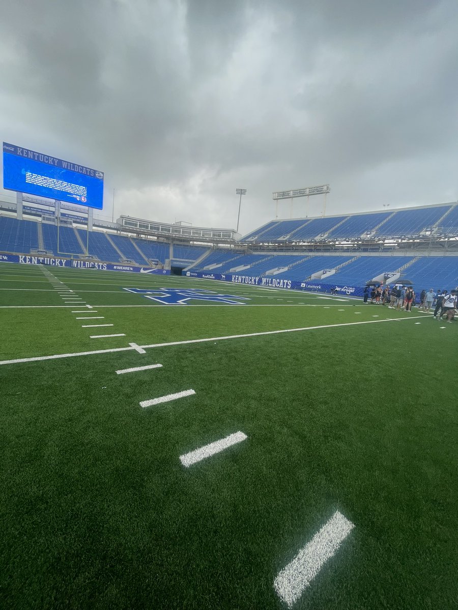 david26anderson's tweet photo. Had a great day yesterday competing at The University of Kentucky ! 
@CoachPBurke 
@DixieHeightsFB 
@ocjacobmorris77 
@UKCoachStoops 
@CoachJ_Boulware https://t.co/T1ctLCcjgK