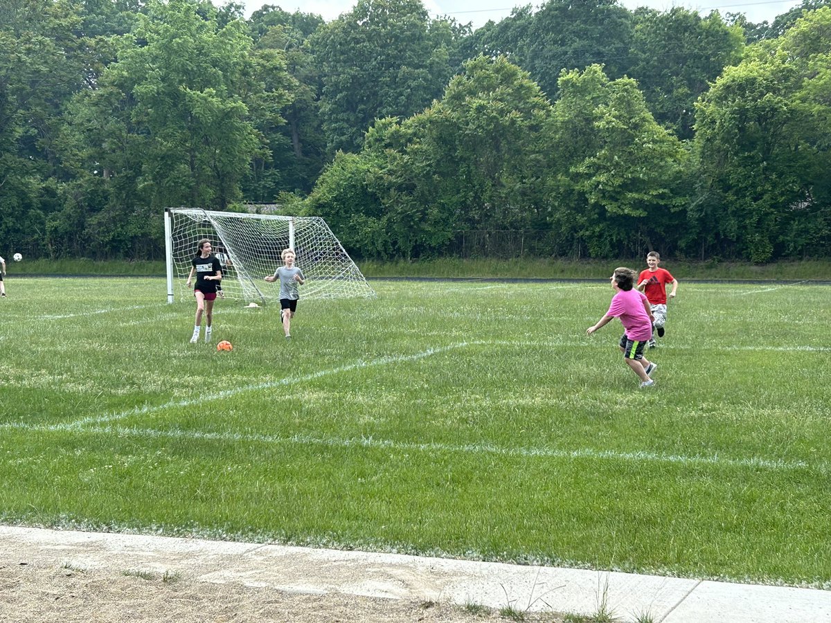 TruittPhysEd's tweet photo. It’s been a busy end to the school year; But it’s great to get outside for some soccer! https://t.co/KfEj3O1dA5
