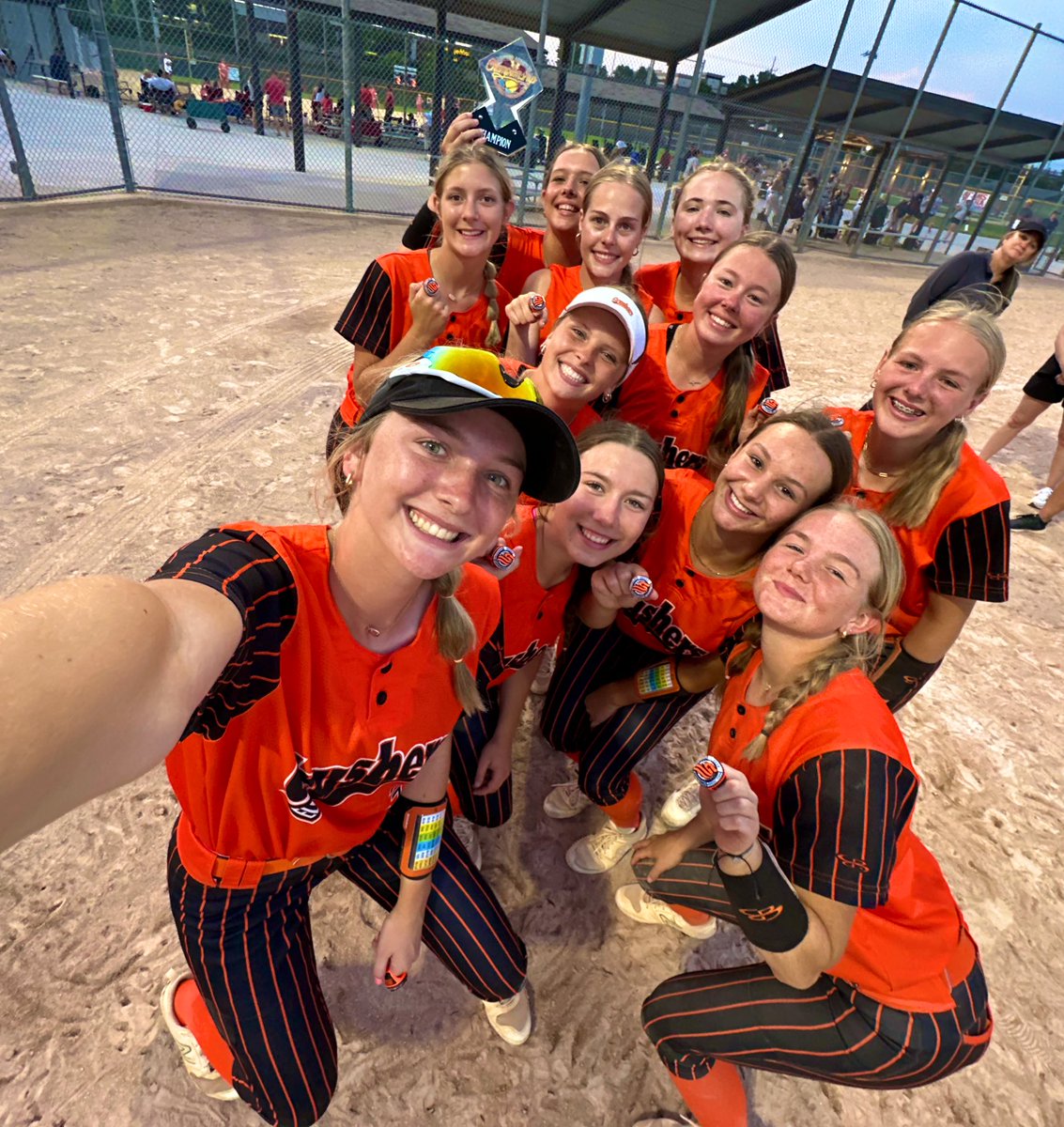 LucyKoenigsfeld's tweet photo. Crushers came out 6-0 undefeated CHAMPS in the USSSA Under Armour Tournament in KC this weekend! So proud of the team for battling all the way through. Couldn’t ask for a better team! 🥇🧡🖤 @CrushersElite @travis1522 https://t.co/b1c2iP3Ta0