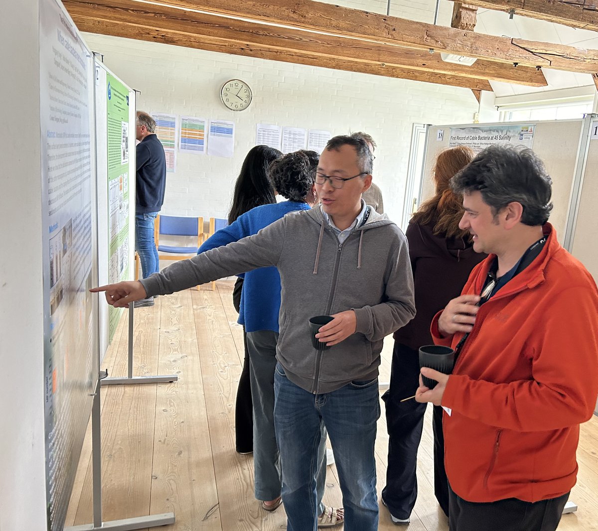CEMAarhus's tweet photo. The 7th Internat. #cablebacteria Workshop😊has officially begun at wonderful @SandbjergGods of the @AUFF2017. 4 days of CB conversations, talks, posters.
We are thrilled to host more than 50 CB enthusiasts gathered to share and discuss CB research and expand the cable community! https://t.co/pCTlVanoas