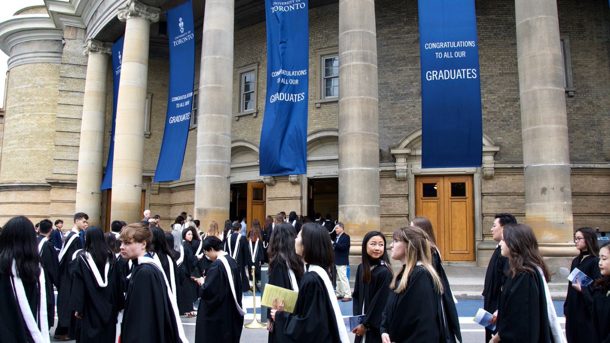 CDTPS_UofT's tweet photo. Congratulations to our 2024 #CDTPS graduates! You did it! And we are excited to cheer you on as you transition into the next phase of your lives! We wish you much success in the years to come and please stay in touch with us!
#UofTGrad24 #theatregrad #dramagrad https://t.co/i7o0ZT15cH