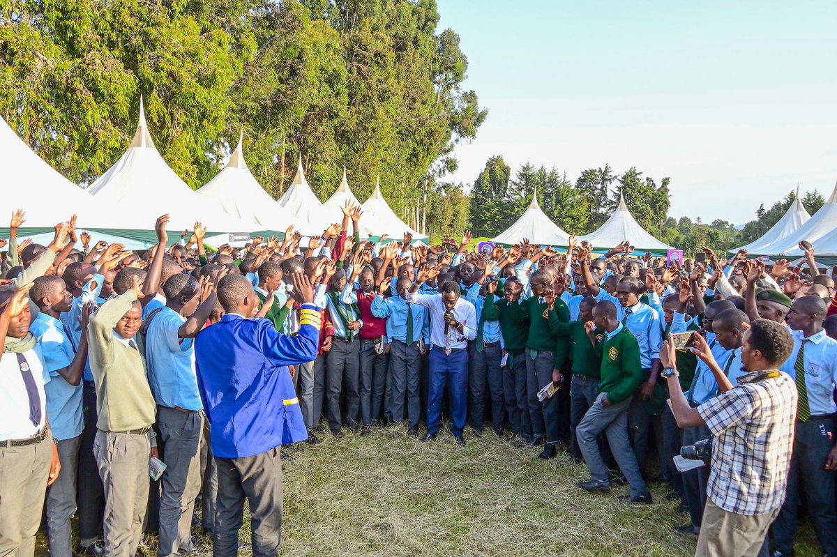Ended my last session at #mentorthon session in Marakwet Boys with prayer for the 1,400+ students. 

And grateful for the chance to #payforward