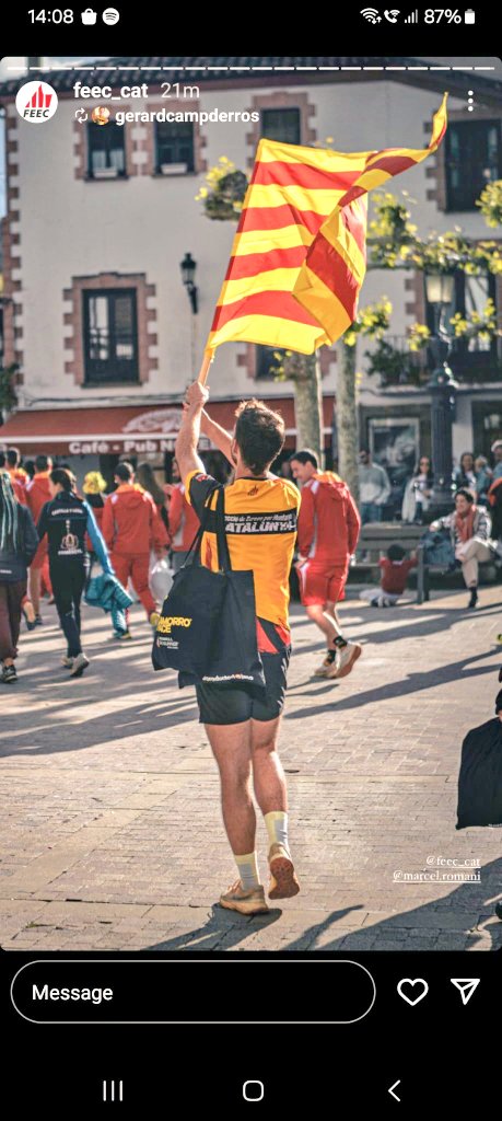 .Una selecció, una nació. 
No podem estar més orgullosos dels nostres esportistes que representen a Catalunya a tots els nivells i amb aquests èxits esportius resultat de moltes hores d'esforç i dedicació. 
#somFEEC #SeleccionsCatalanes