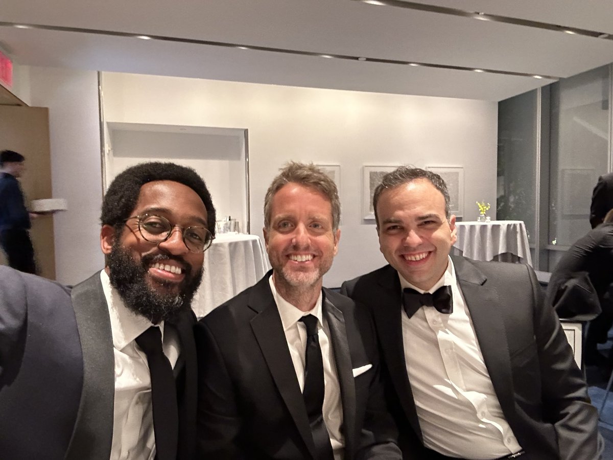 W. Christopher Newman, MD (@spineoncdoc) on Twitter photo Great time last night celebrating our <a href="/MSKNeurosurgery/">Neurosurgery at Memorial Sloan Kettering</a> graduating fellows and residents. Deeply grateful to the <a href="/MSKNeurosurgery/">Neurosurgery at Memorial Sloan Kettering</a> fellows and @WCMNeurosurgery residents for nominating me for faculty teacher of the year. Amazing honor. #Oncology #MedEd #Fellowship Great time last night celebrating our <a href="/MSKNeurosurgery/">Neurosurgery at Memorial Sloan Kettering</a> graduating fellows and residents. Deeply grateful to the <a href="/MSKNeurosurgery/">Neurosurgery at Memorial Sloan Kettering</a> fellows and @WCMNeurosurgery residents for nominating me for faculty teacher of the year. Amazing honor. #Oncology #MedEd #Fellowship