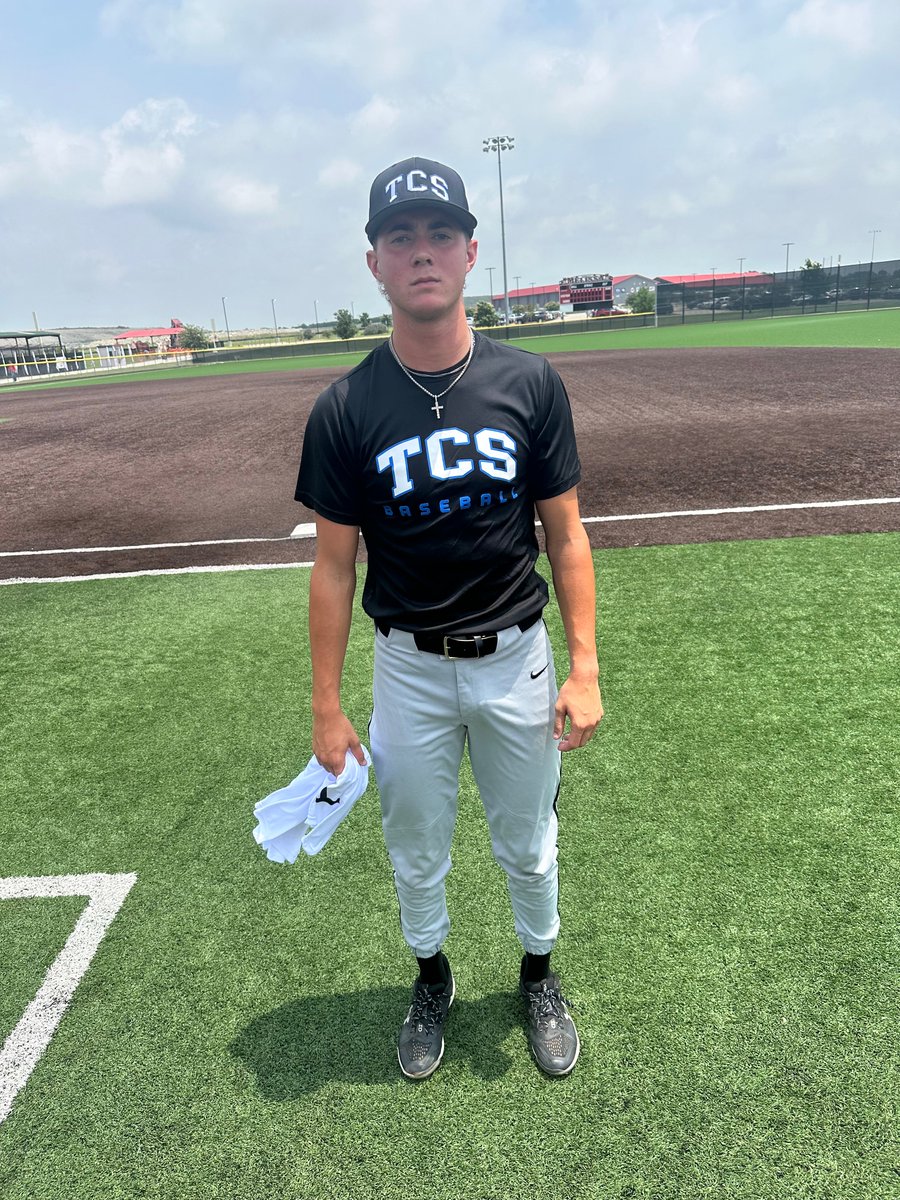 FiveToolSCL's tweet photo. F: Diamond Prospects Baseball 1, TAG Baseball 3
PoG: Tyler Ness 2-3, RBI
Pitcher: Jensen Cockwell 3 IP, 7K, 0H, 0R https://t.co/0GNxOEslQl