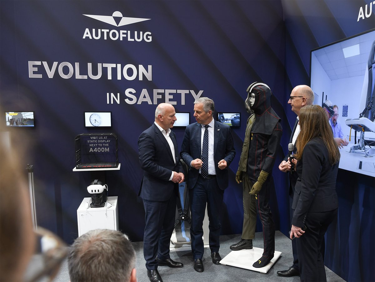 Bereits am heutigen Tage hatten der regierende Bürgermeister von Berlin, Kai Wegner und der Ministerpräsident des Landes Brandenburg, Dr. Dietmar Woidke die Gelegenheit sich im Rahmen des Rundganges ILA Backstage über aktuelle Themen zu informieren. Stand 243 in der Halle 2.