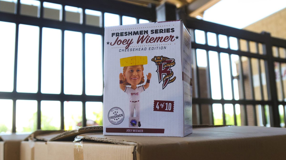 ASR_Wisconsin's tweet image. Proud sponsor for the @TimberRattlers and our employee Dustin McLeod got to throw out the first pitch! 📷⚾️