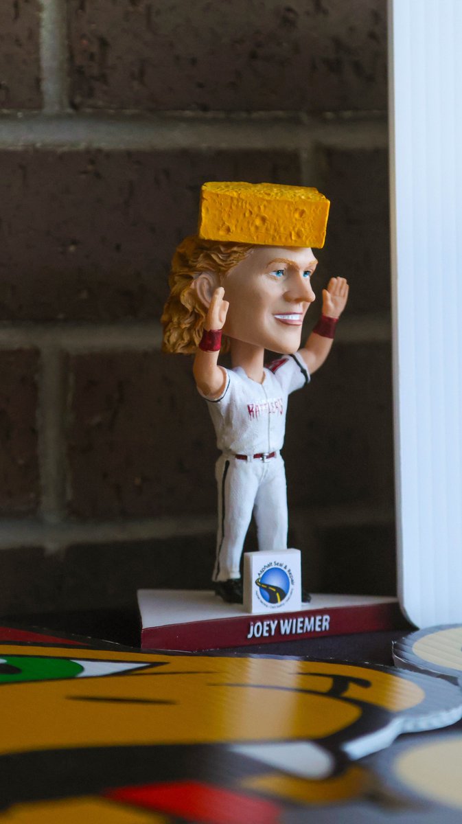 ASR_Wisconsin's tweet image. Proud sponsor for the @TimberRattlers and our employee Dustin McLeod got to throw out the first pitch! 📷⚾️