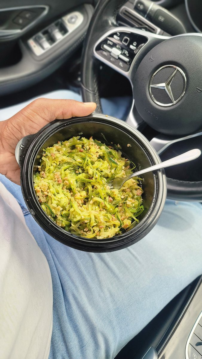 Drew__Malachi's tweet image. #zucchini #baconbits #oliveoil #garlic #salt #pepper Goodness in a bowl!!!!
#DrewMalachi